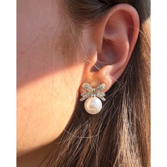 Anthropologie Kari Pearl and Bow Gold Rhinestone Classy Earrings - Picture 4 of 4